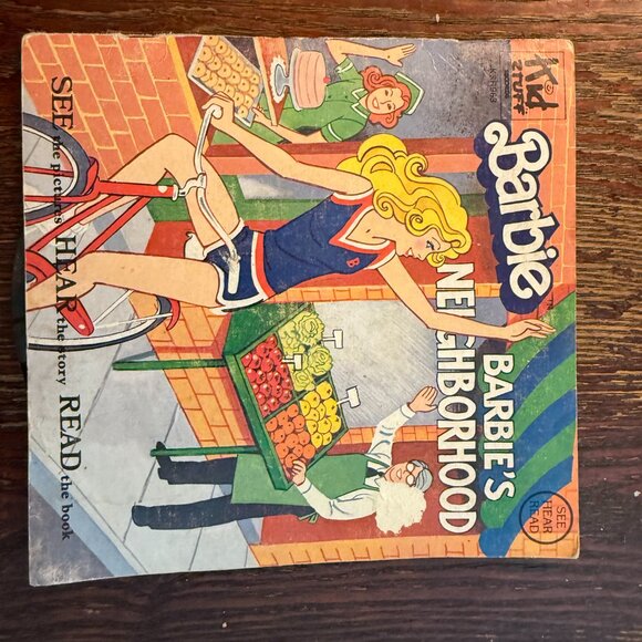 Barbie's Neighborhood Kid Stuff See Hear Read Book + Vinyl Record Untested - Picture 2 of 11